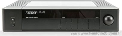 Meridian G51 DAB sort hi-fi stereoforstærker, set forfra, sort front med knapper og display, i børstet metal