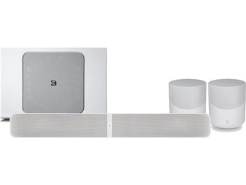 Pack di altoparlanti wireless Bluesound Pulse bianco con soundbar, satelliti e subwoofer, design minimalista