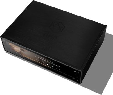Rose RS150 sort netværksaudioafspiller, set forfra, rektangulært mat sort kabinet med farvedisplay og kontrolknapper