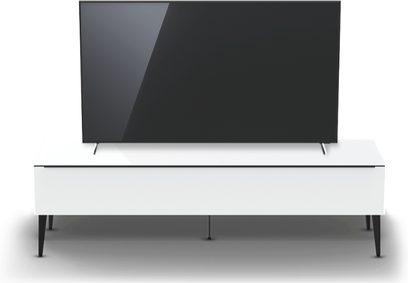 Hvidt TV-møbel med sorte ben, sort TV-skærm, set forfra