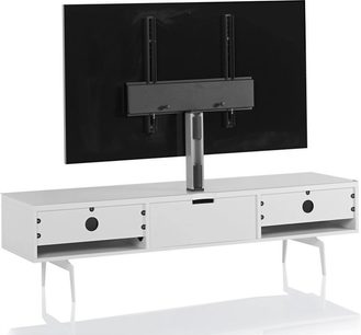 Móvel audiovisual Sonorous STA361 branco em metal lacado, visto de três quartos à frente, longo gabinete retangular apoiado em quatro pés finos integrado a uma coluna preta com suporte para TV, frente com três compartimentos, sendo duas gavetas laterais com passa-cabos circular.
