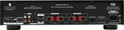 Parasound 2125 v.2 stereoeffektforstærker, sort front med knapper, stik og røde lysende indikatorer