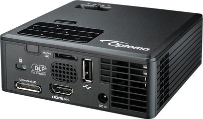 Optoma ML750e sort videoprojektor, set forfra, tilslutninger til venstre, ventilationsgitre, logo og tekst på toppen