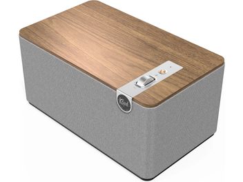 Бездротова підключена колонка Klipsch The Three Plus, вид спереду під кутом 3/4, корпус сірий, передня панель з сірої тканини, верхня частина з дерева
