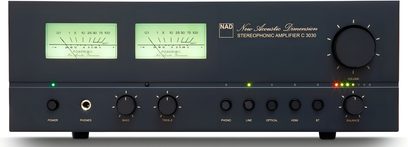 Melns NAD C3030 stereo hi-fi pastiprinātājs ar retro priekšējo paneli, diviem zaļiem VU mērierīču rādītājiem, lielu skaļuma pogu un ieeju izvēles slēdžiem