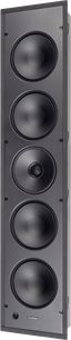 Enceinte embutida de parede E7 LCR v2, vista frontal, 4 alto-falantes circulares pretos, 1 tweeter central, moldura retangular preta