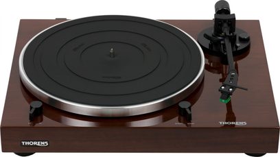 Hi-Fi gramofon TD 202 v ořechovém provedení s černým kruhovým talířem, kovovým okrajem, černým ramenem a podstavcem v ořechové úpravě