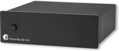 Pro-Ject Phono Box S2 Ultra phono-forforstærker sort, kompakt rektangulært kabinet, frontpanel med cirkulær knap og logo