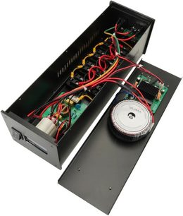 Taga Harmony PF-1000LPS sort, set oppefra, låg fjernet, printplader, røde og sorte kabler, afbryder