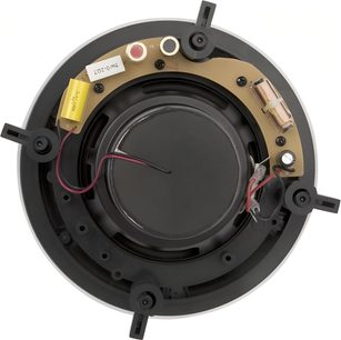 Εντοιχιζόμενο ηχείο οροφής ArtSound HPRO650 πίσω όψη, στρογγυλό μαύρο σασί με κόκκινους και λευκούς ακροδέκτες και γλωσσίδες στερέωσης
