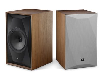 Mofi SourcePoint 10 Master Edition ceviz raf tipi hoparlör çifti, biri ızgarasız ve biri gri ızgaralı