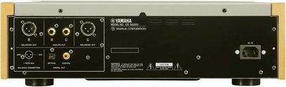 Yamaha CD-S2000 CD-afspiller sølvfarvet / sort lakeret side, frontvisning, sølvfarvet front med knapper og stik, sorte sider