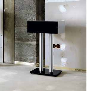 Spectral BSC58 sort hi-fi møbel med aluminiumsben, blank sort front, glashylde, set forfra