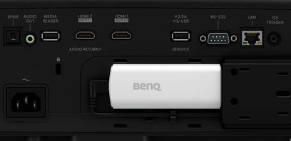 Benq W4000i-videoprojektor, bagside, HDMI-, USB-, lyd-, netværks- og 12V-strømtilslutninger samt servicestik