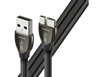 Cavi USB Carbon di Audioquest, connettori USB e micro-USB placcati in argento, corpo nero lucido, primo piano delle estremità
