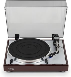 Gramofon Thorens TD 403 DD, lakovaný ořech. Černý talíř, stříbrné raménko, průhledný protiprachový kryt