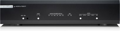 Musical Fidelity M3x DAC sort audio DAC i sort med rektangulær front, runde knapper, hvide inskriptioner og cirkulære fødder
