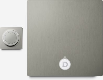 Stereo forforstærker DEVIALET Astra Solo, set fra oven, rektangulært gråt kabinet, cirkulær knap med symboler