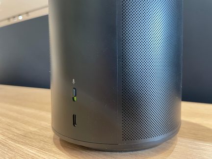 Conectori posteriori alternativi: port USB-C și buton Bluetooth spate Sonos Era 100
