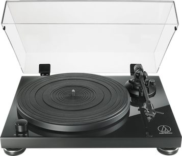 Audio Technica AT-LPW50PB sort pladespiller, set ovenfra med gennemsigtigt låg, drejeskive og tonarm