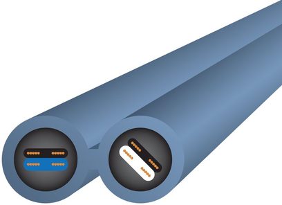 Câble audio analogique RCA Wireworld Luna 7 bleu, deux connecteurs RCA mâles noirs et dorés aux extrémités, vue de profil