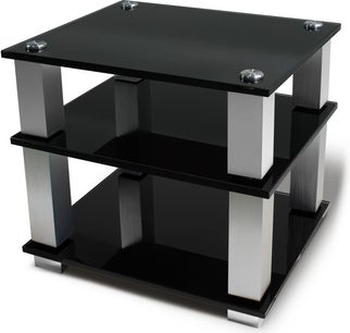 Czarna drewniana i metalowa półka hi-fi Norstone Design Square na 3 poziomach, widok lekko z boku pod kątem 3/4 od przodu