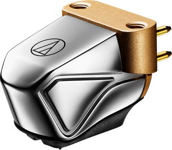Hi-fi phono-pickup Audio Technica AT-ART20 set i close-up, kromfarvet metalkabinet og gyldent beslag med ben bagtil