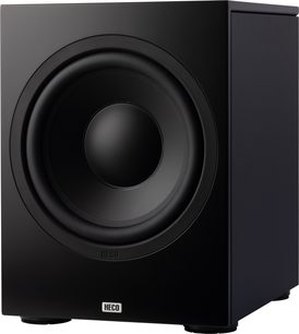 Heco AURORA XT Sub 30A in zwart, kubusvormige subwoofer met zichtbare voorkant, centrale ronde luidspreker, logo onderaan, subtiele voetjes