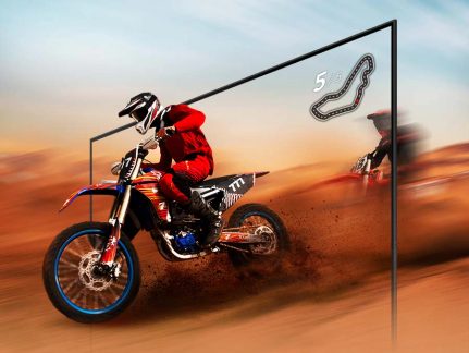Rød og sort motorcrosser, styr med blå greb, blå forhjul, nummer 5 på frontnummer, på jordoverflade