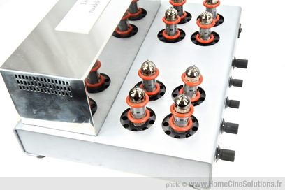 Rørforstærker Lectron JH30 i børstet aluminium med 10 orange rør på sorte sokler, set oppefra