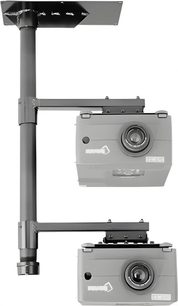 Støtte for videoprojektor Chief LCD2C med to grå videoprojektorer montert på en svart, vertikal metallstruktur