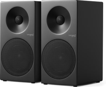 Pár knihovních reproduktorů Tangent Spectrum II X5 v černé barvě, perforované kovové mřížky, pohled zepředu ze tří čtvrtin