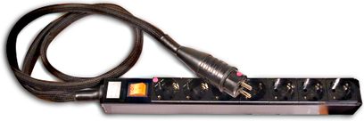 Ovenfra set Melodie MPC Audio strømskinne med 7 sorte stikkontakter, brunt strømkabel, individuelle afbrydere