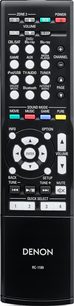Černý dálkový ovladač Denon RC-1193 se šedými tlačítky a LCD displejem zobrazujícím různé možnosti pro domácí kino zesilovač