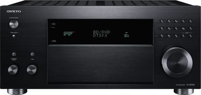 Černý AV receiver Onkyo TX-RZ900, přední strana, pohled zepředu, zelený displej "BD/DVD DTS:X 30B", tlačítka a ovládací kolečko