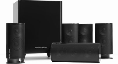 Zestaw kompaktowych głośników Harman Kardon HKTS 20 w kolorze czarnym, składający się z subwoofera i 4 głośników satelitarnych