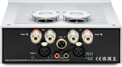 Pro-Ject Amp Box RS2 effektforstærker i sølv, bagfra med lydterminaler og indgangstilslutninger
