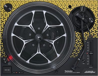 Technics SL-1200M7B Hi-Fi-Plattenspieler in Gelb, Draufsicht, schwarze und silberne runde Plattentellerscheibe, Tonarm rechts