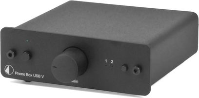 Pro-Ject Phono Box USB V sort forforstærker, kompakt, frontpanel med knap, jackstik, logo, bagside med tilslutninger