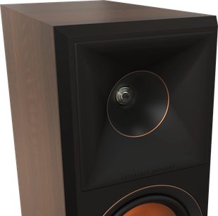 Sloupcový reproduktor Klipsch RP-5000F II, edice 2022 v ořechovém provedení, pohled zepředu, viditelný kruhový reproduktor, tmavé dřevěné provedení