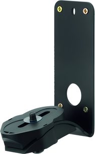 Q Acoustics WB50 Lautsprecherhalterung schwarz, rechteckige Wandplatte aus Metall mit matter Oberfläche, ausgestattet mit Befestigungslöchern und Kabeldurchführung, unterer Schwenkarm aus Kunststoff mit zentraler Montageschraube, Dreiviertelansicht