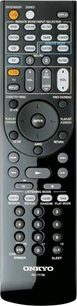Sort Onkyo RC-606M fjernbetjening med mange grå og sorte knapper, set forfra