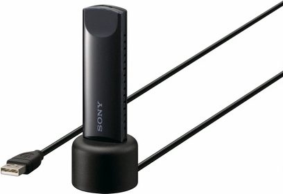 Sony UWA-BR100AEP trådløs USB-adapter i sort, set forfra og fra siden, cylindrisk forlænget form, USB-stik