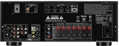 Bakstycket på en Denon AVR-1911 hembioanläggning med många ljud/video-ingångar som HDMI, komponentvideo, optiska och koaxiala anslutningar