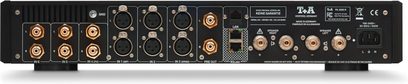 Svart T+A PA 2000R integrert stereoforsterker, sett bakfra med RCA- og XLR-kontakter, høyttalerterminaler og strømtilkobling