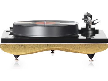Hi-fi pladespiller Gold Note Mediterraneo med guldbelægning og B7 keramisk tonearm, på matchende forgyldt træmøbel