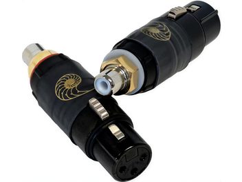 Adattatore Cardas XLR maschio a RCA femmina in metallo nero e dorato con connettori dorati e guaina intrecciata nera