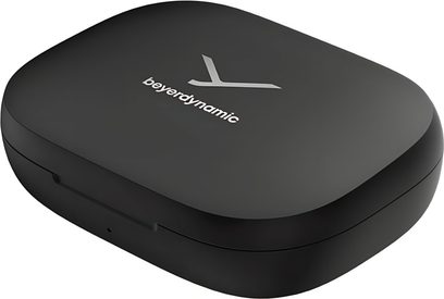 Laddningsetui för Beyerdynamic Amiron 200-öronsnäckor i matt svart plast, logotyp på locket, trekvartsvy