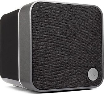 Cambridge Audio Minx Min12 sort, kompakt rektangulær sort højttaler med grå frontgitter, set forfra