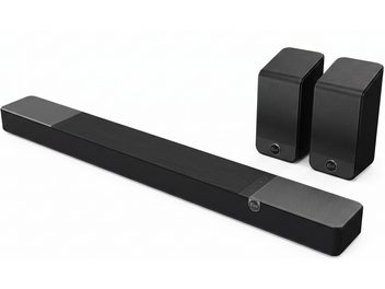 Melna Klipsch Flexus Core 300 skaņas josla ar diviem melniem Surr 200 skaļruņiem uz balta fona